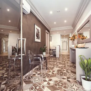 https://lucca-inn.it-tuscanyhotel.com